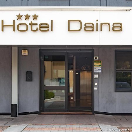 Hotel Daina Dalmine Luaran gambar